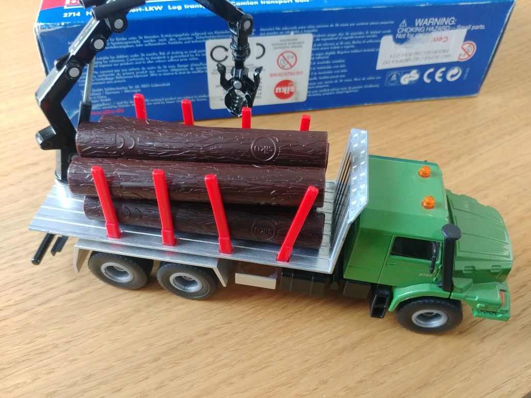 Siku dwa modele Mercedes-Benz Zetros do drewna 2714 i kontener 3546
