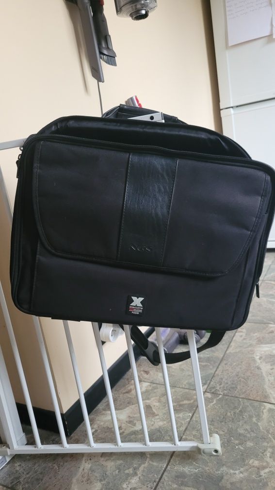 Torba etui na laptopa