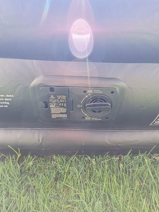 Łóżko dmuchane samopompujące