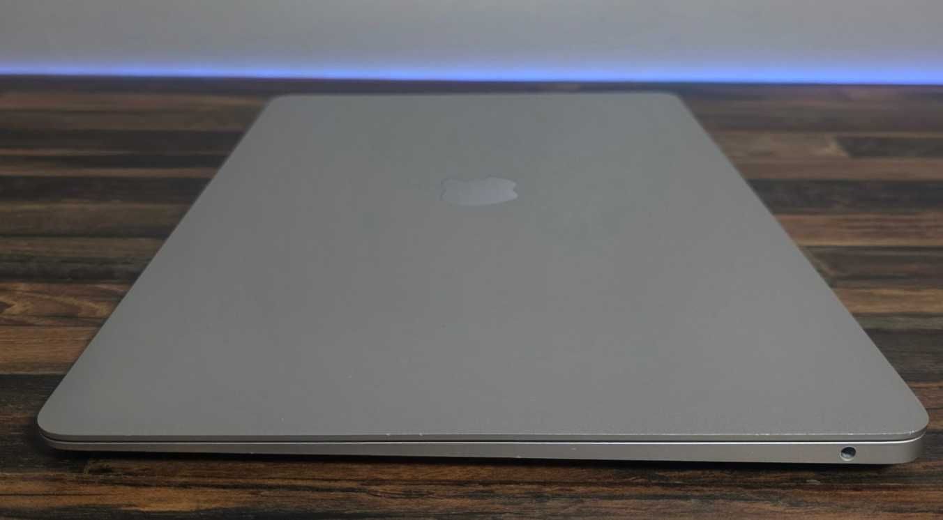 Apple MacBook Air 13" Retina 2020 A2179 i5 / 8 GB / 500 GB SSD Silver