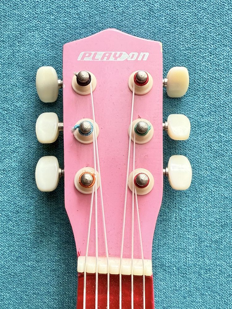 Guitarra de madeira pintada de 53cm nova