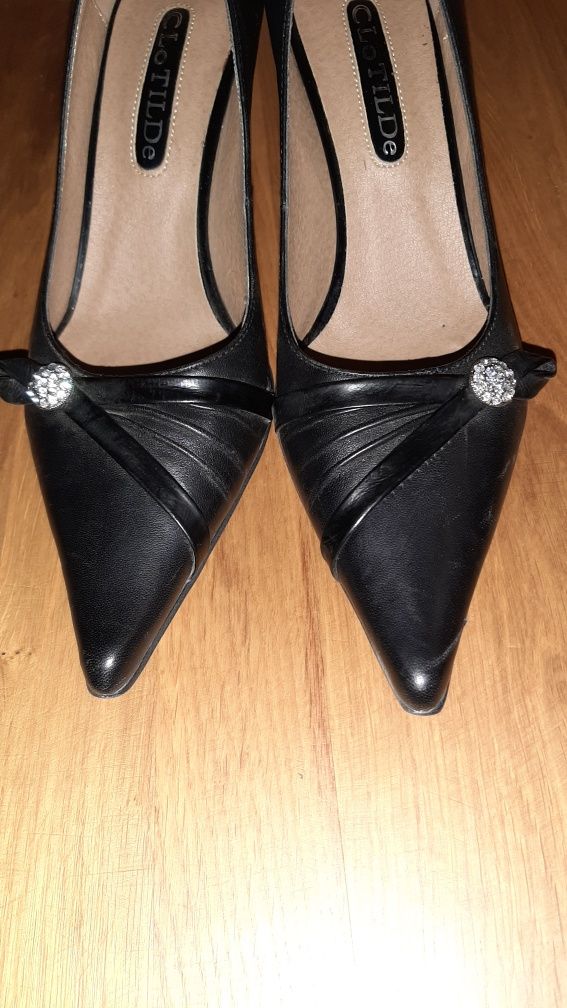 Туфлі жіночі святкові чорні шкіряні туфли женские праздничные