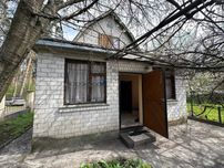Будинок-Дача в гарному стані, Газ, камін, санвузол, погріб.