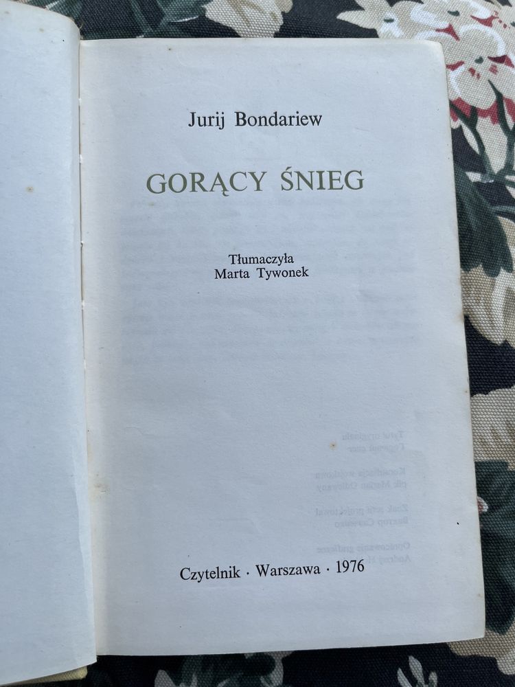 Jurij Bondariew "Gorący śnieg"