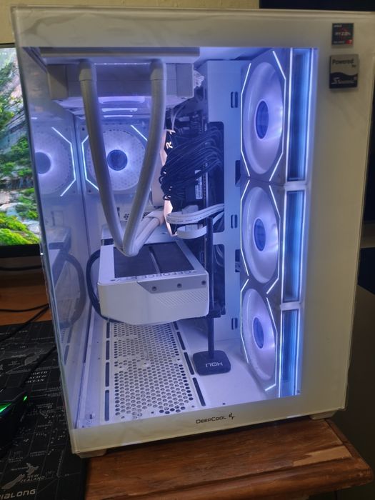 Ryzen 7 78003xd RTX 4070 ti