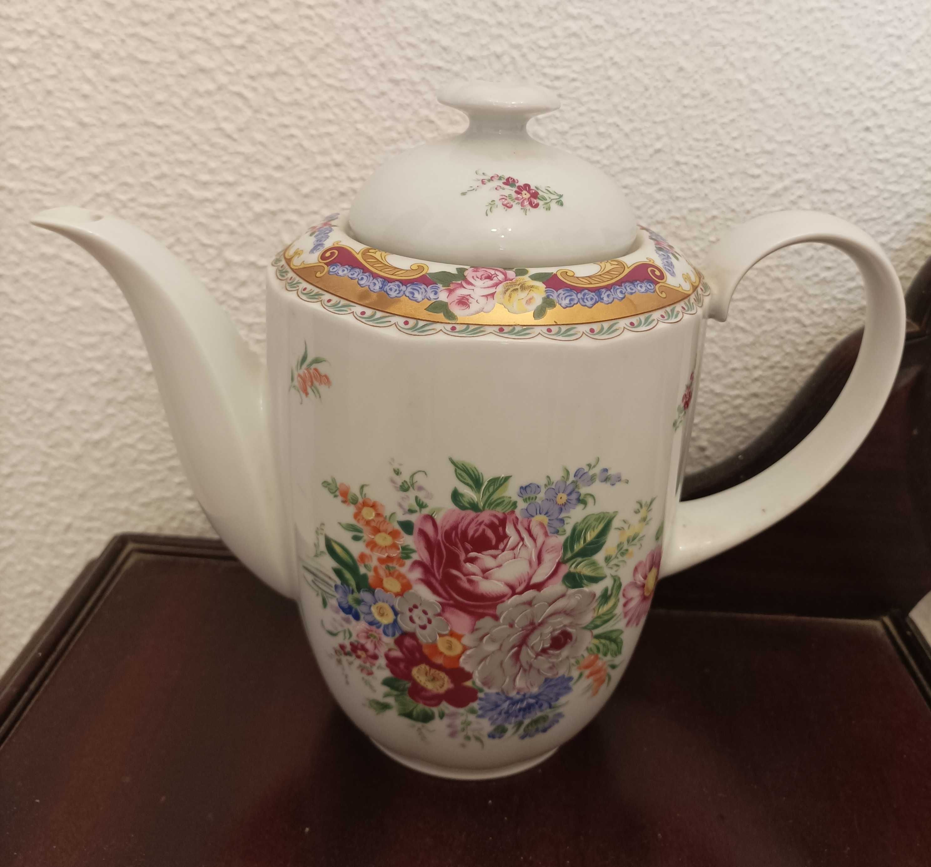 Novo - Conjunto Limoges Bule, Prato e Chávenas