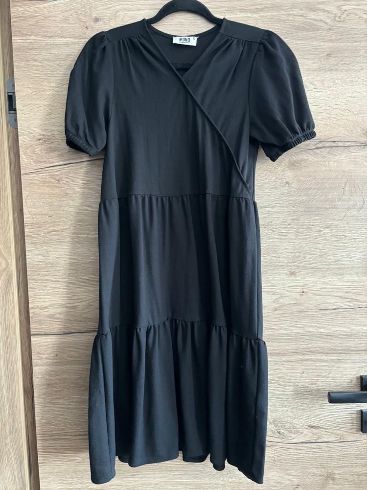 Czarna sukienka z bufiastymi rękawami L 40