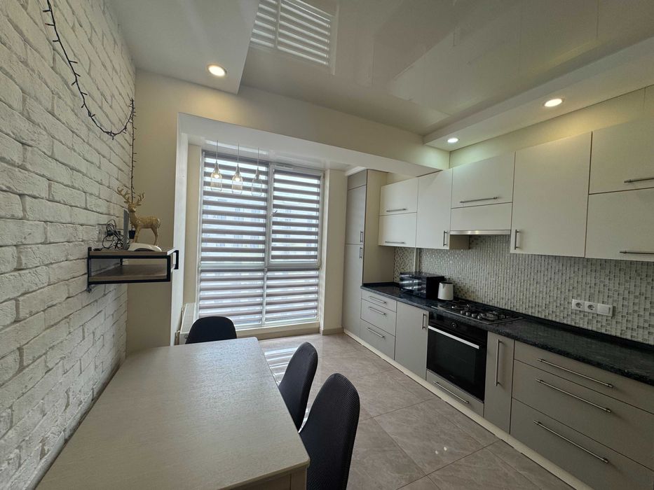 Продаж квартири Щасливе