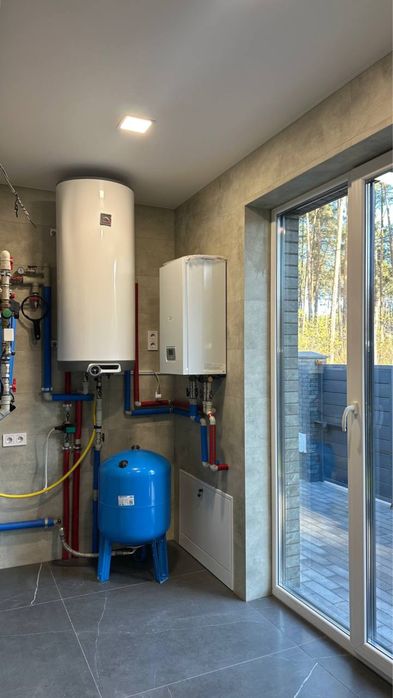 Будинок з новим ремонтом у Лісовій Бучі. Престижна локація, документи