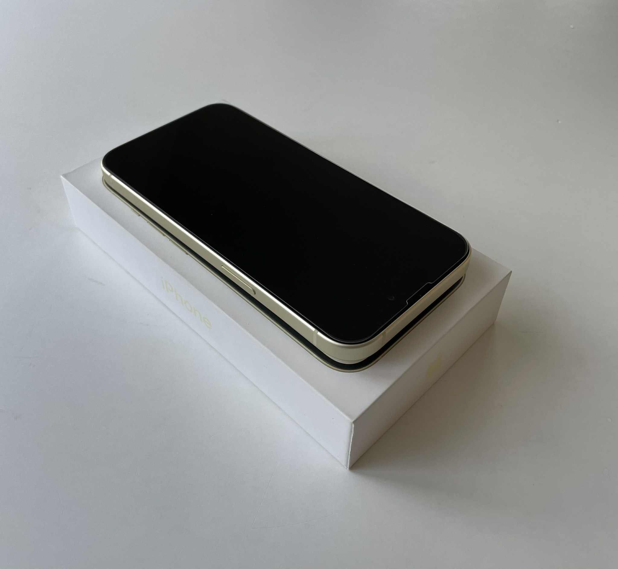 iPhone 15 w stanie idealnym