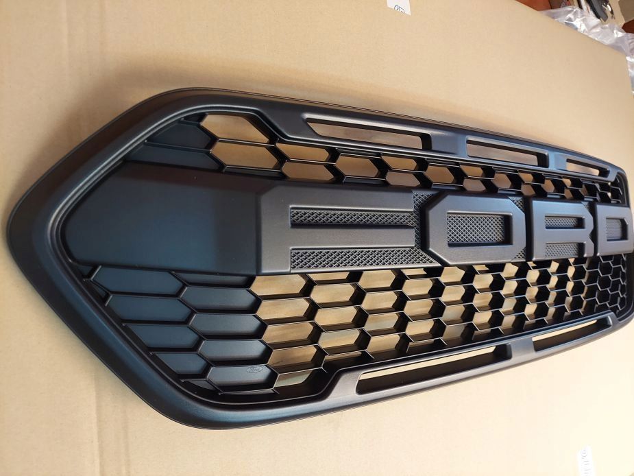 GRILL ATRAPA NOWA OE FORD CUSTOM 2467234