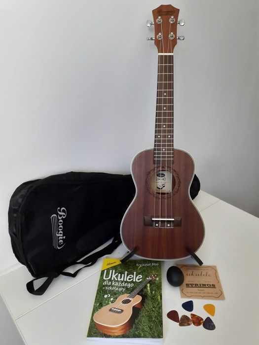 Ukulele , nowe wraz z akcesoriami