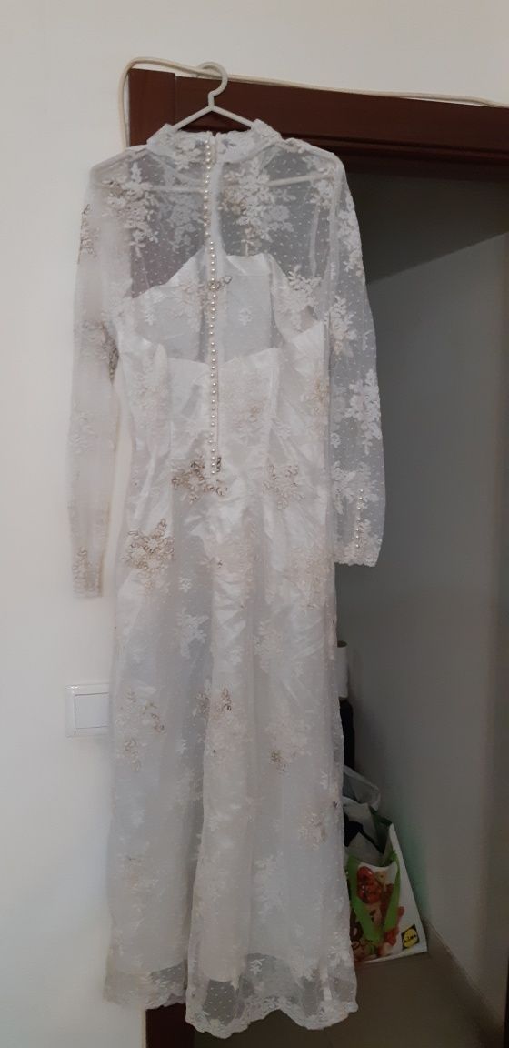 Vestido noiva e de menina alianças