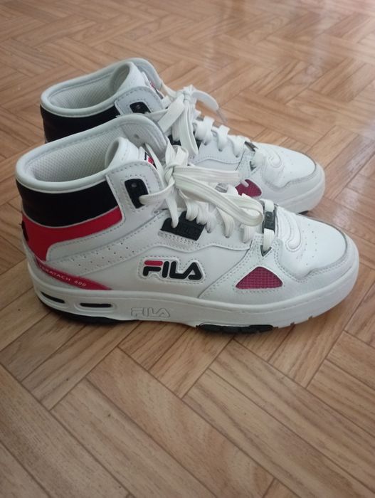 Fila  оригінал кросівки високі,хайтопи шкіряні 38,5р