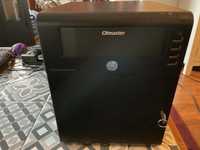 Servidor HP Proliant Microserver Gen7 c/ 4 HDD + 2 SSD