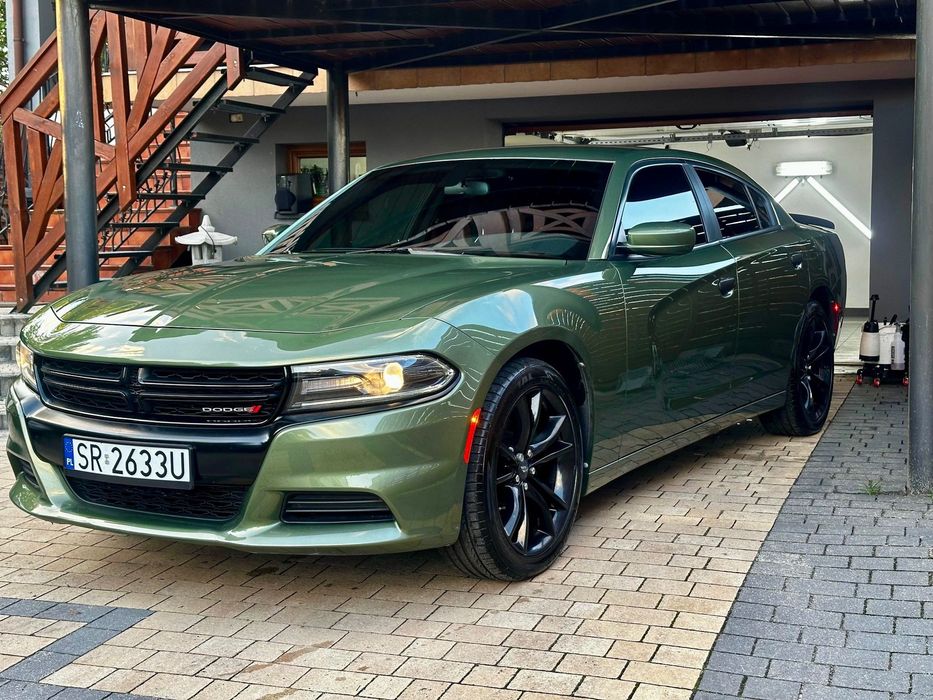 Dodge Charger Dodge Charger SXT RWD – wyjątkowy egzemplarz
