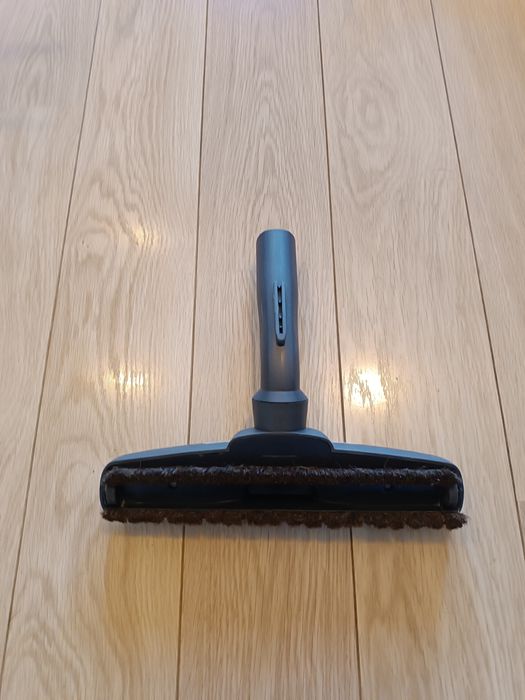 _._ Odkurzacz workowy Electrolux/AEG - szczotka