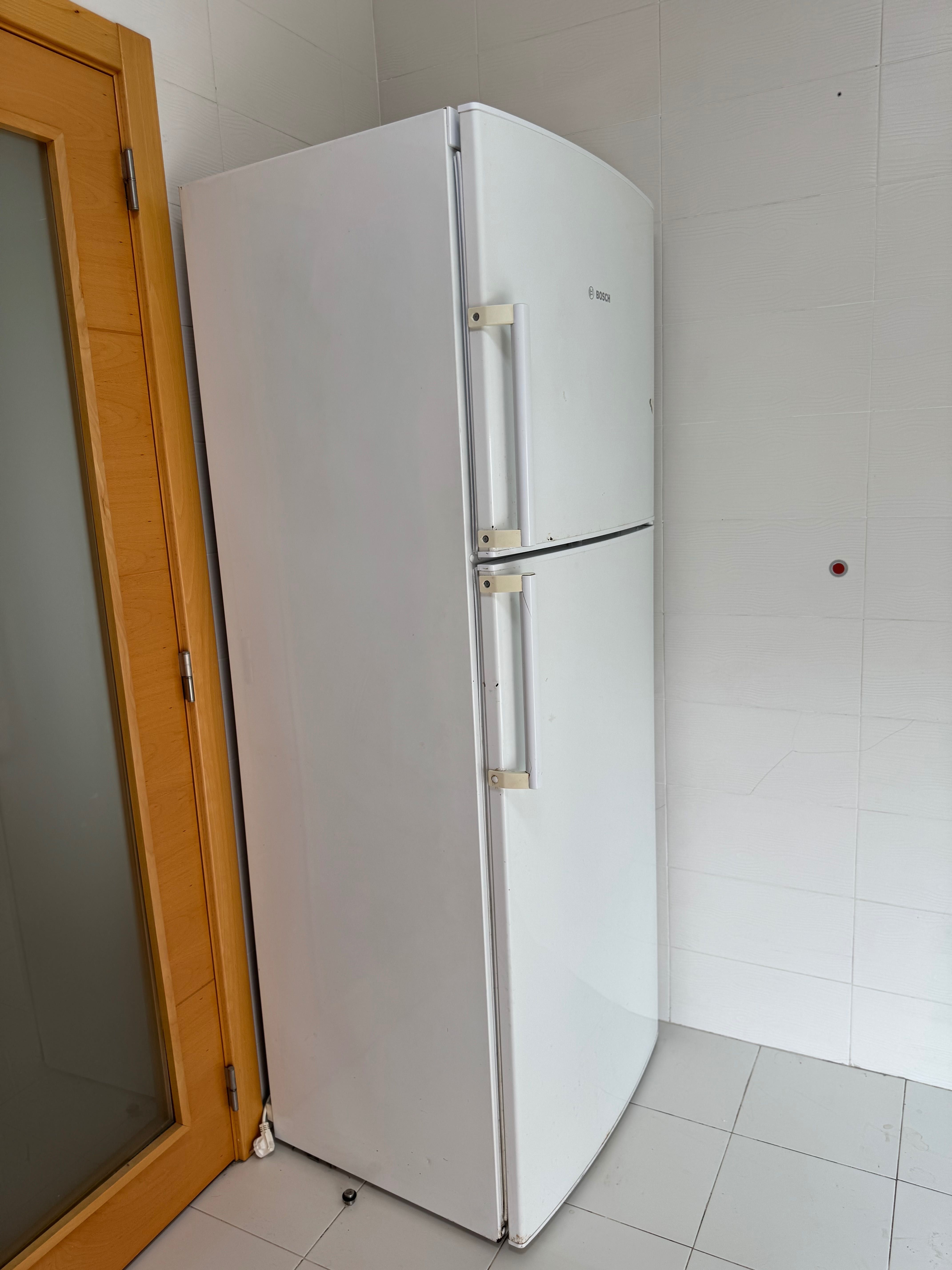 Frigorifico Bosch KDV42X13