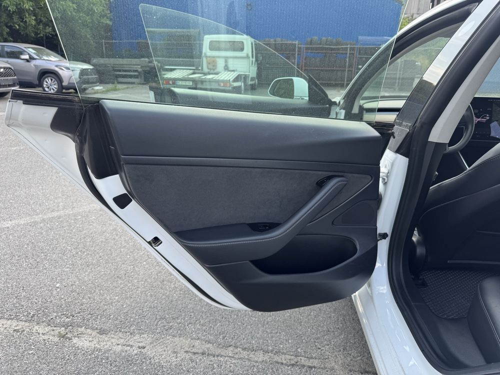 Продам TESLA Model 3 2020