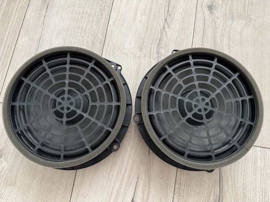 Динамик низкочастотный Audi A6C7 передних дверей