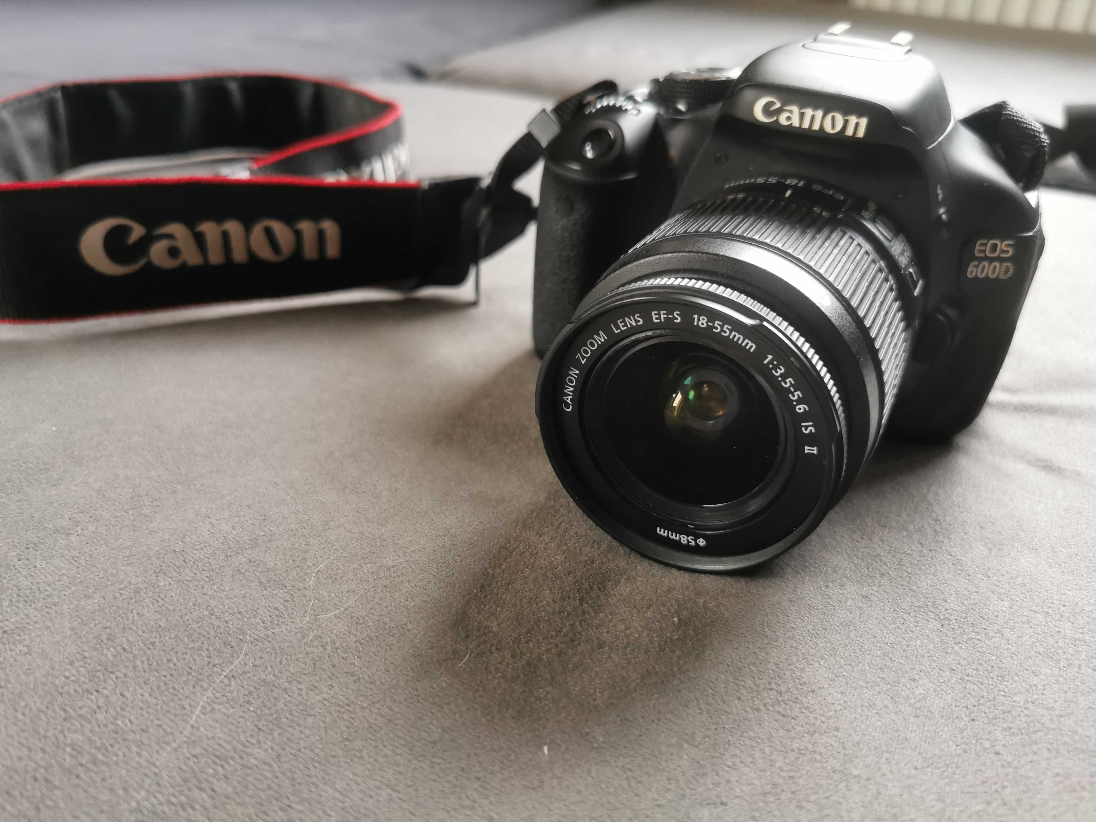 Canon EOS 600D z obiektywem 18-55mm