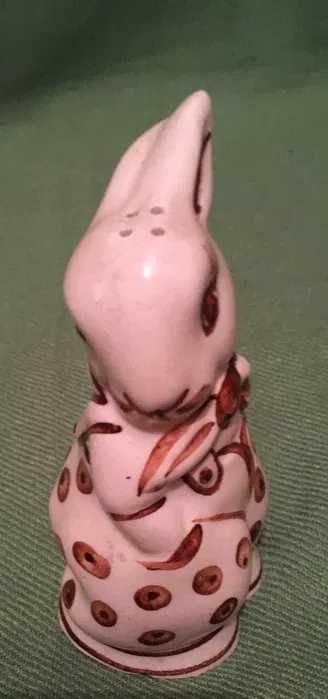 PRL zając, solniczka-pieprzniczka zajączek, królik, porcelana, figurka