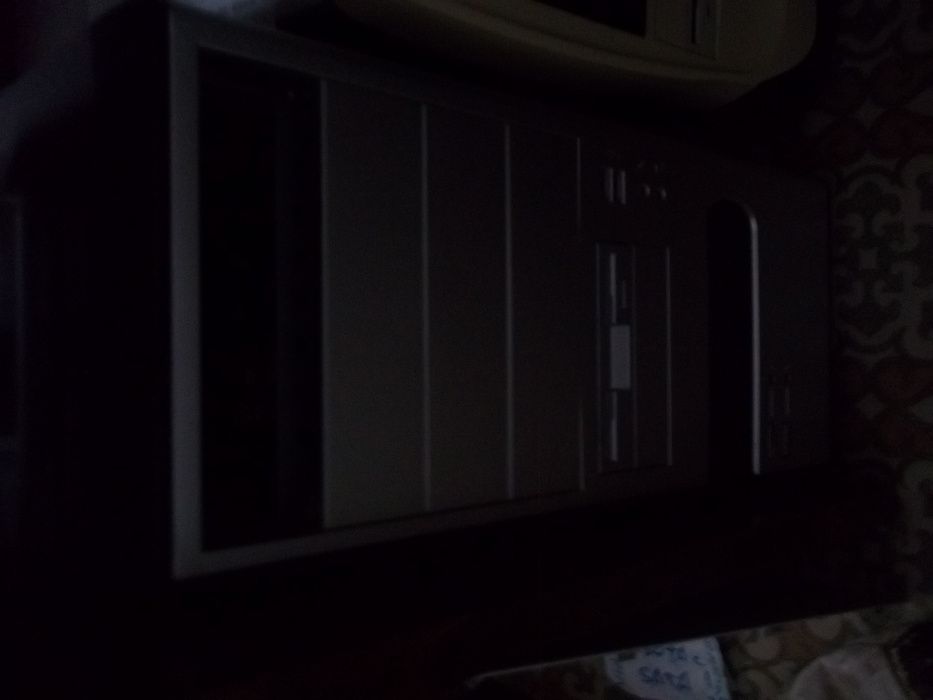 корпус компьютер (775 4 ядра 4 гигабайта . intel Q6600 4 GB RAM video