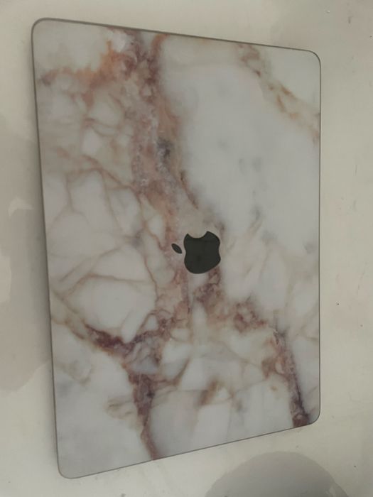 MacBook Pro 13” 2016 / i5 / 8GB / 256SSD — дефект экрана