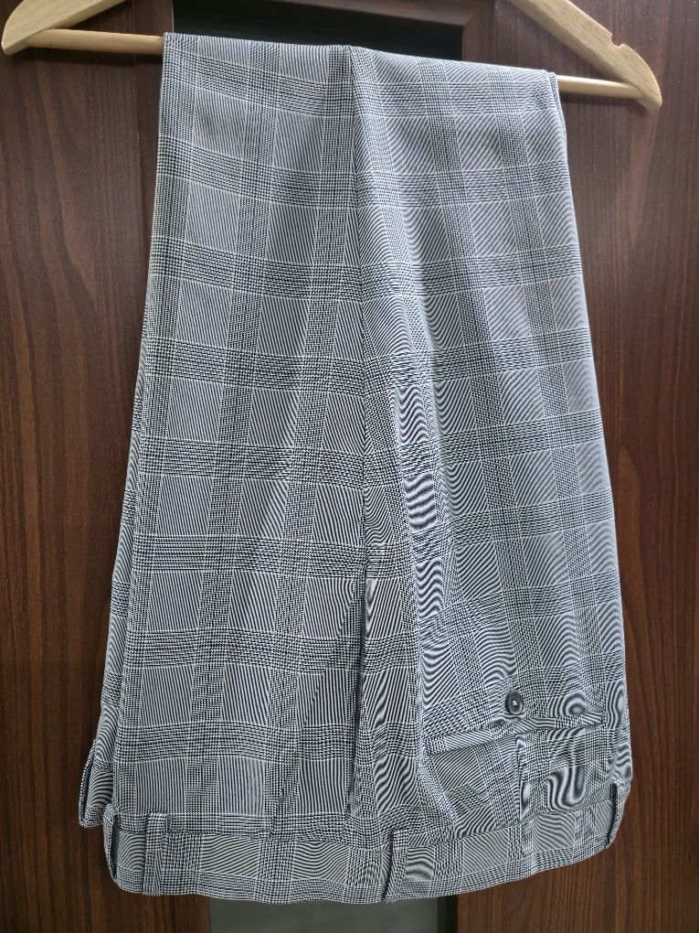 Sprzedam garnitur Reserved rozmiar 54 slim fit