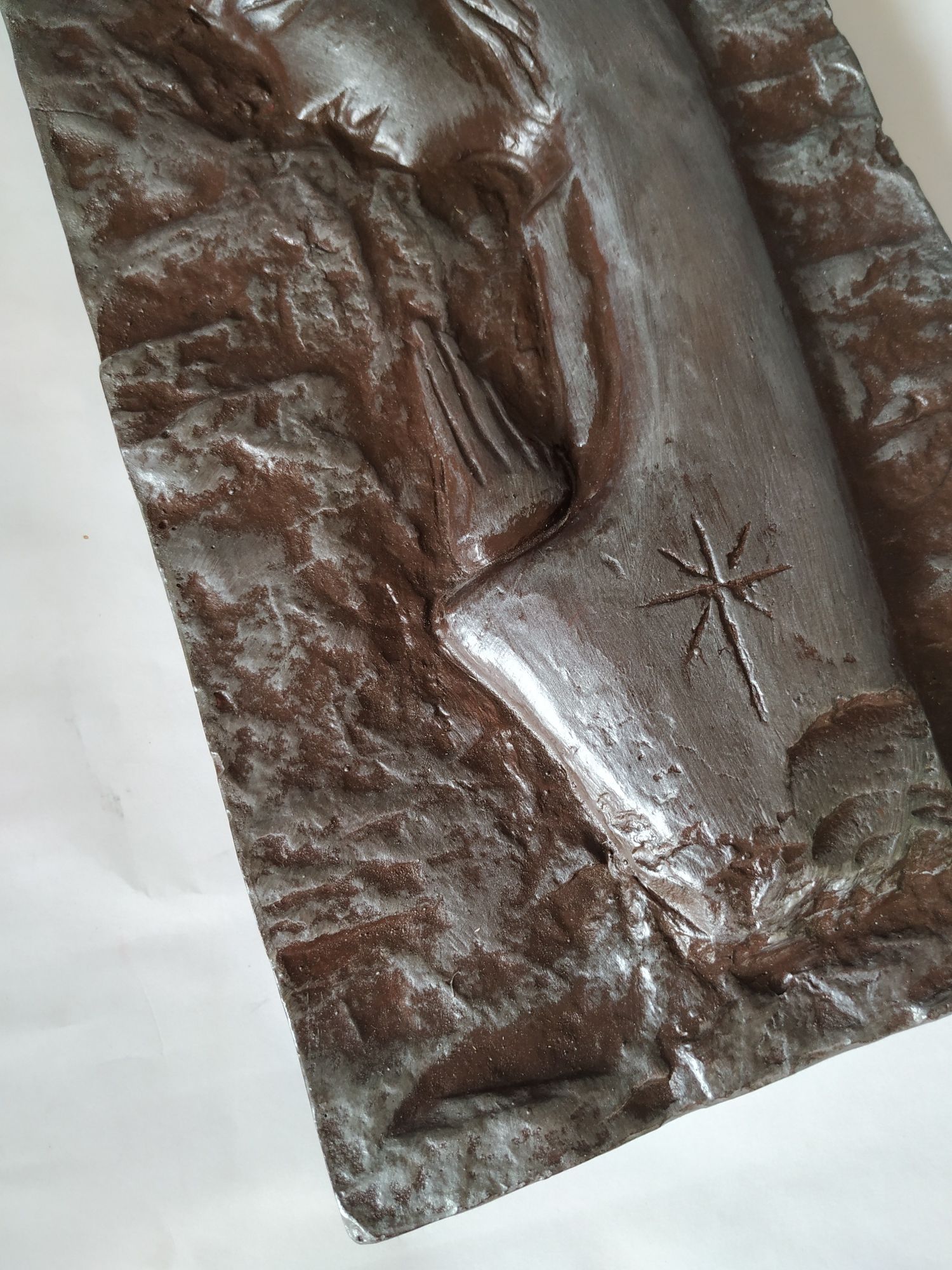 Ceramiczna płaskorzeźba do zawieszenia