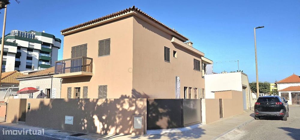 Moradia T4 Bi-Familiar em Primeira Linha de Mar – Vila do Conde