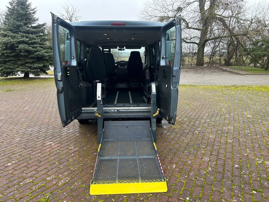 Fiat ducato 2,2 JTD przewóz osób niepełnosprawnych