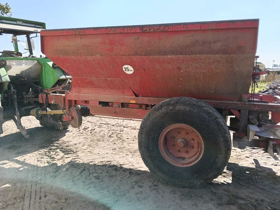 Rozsiewacz do wapna Bredal Wapniarka Import Niemcy