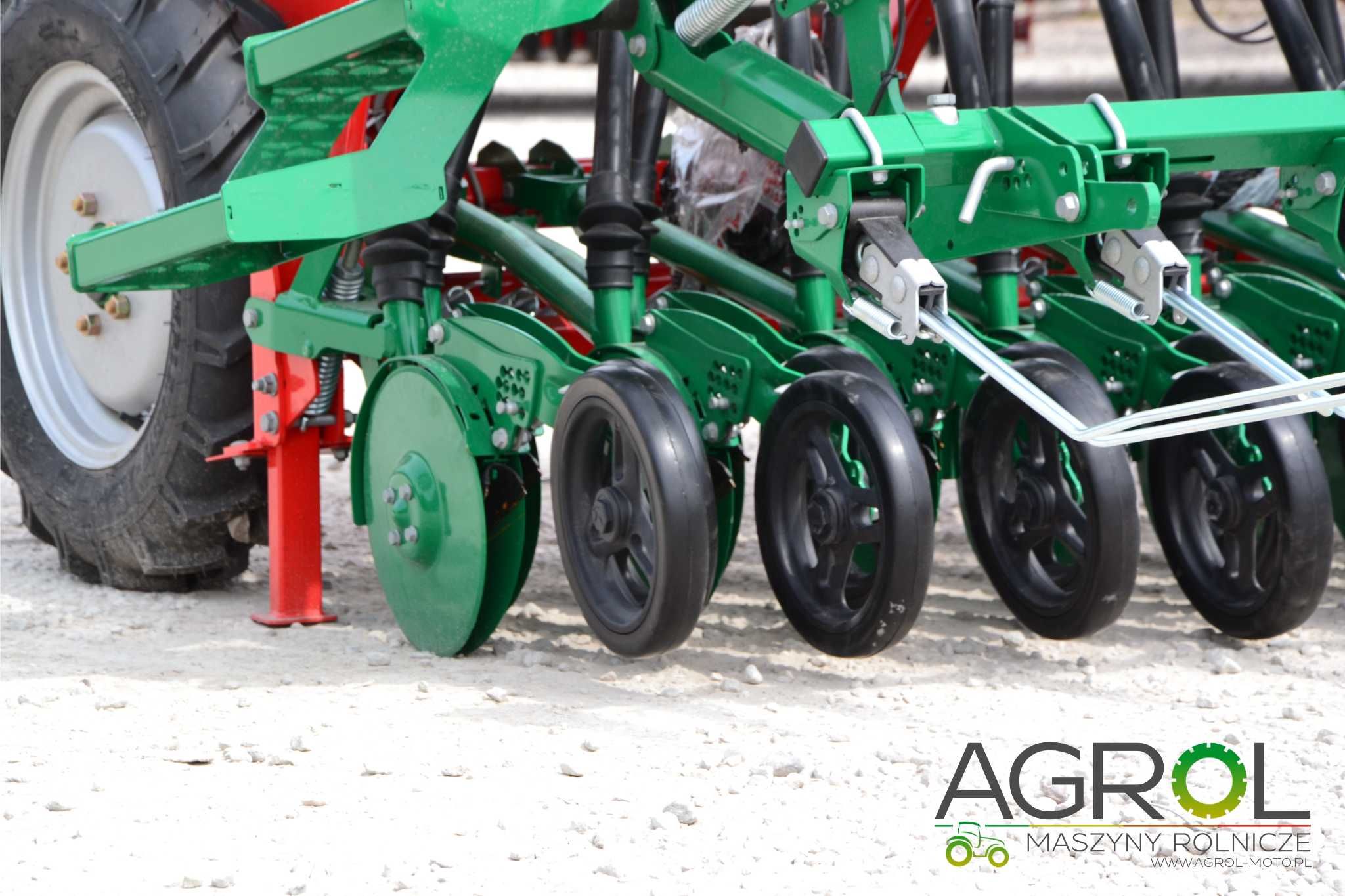 Siewnik Zbożowy stopkowy TALERZOWY nabudowany  Agro Masz SR 301