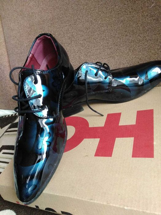 Женские туфли лаковые, синие на шнурках р. 38