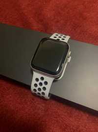 Apple Wach 6 44 mm Nike