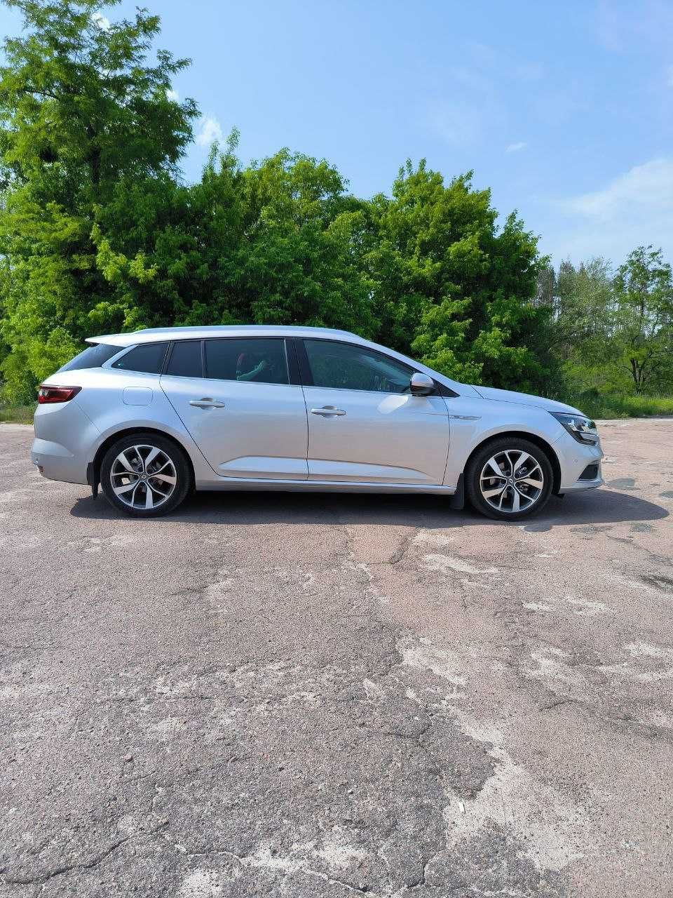 Renault Megane BOSE