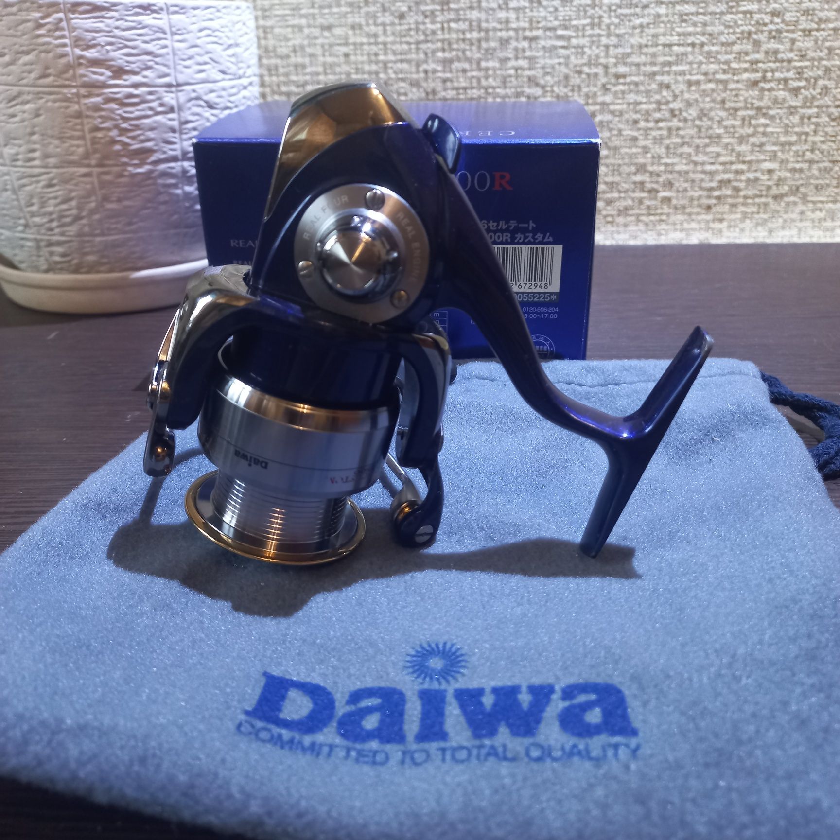 Легендарна Daiwa 06 Certate 2500R Ize Factory