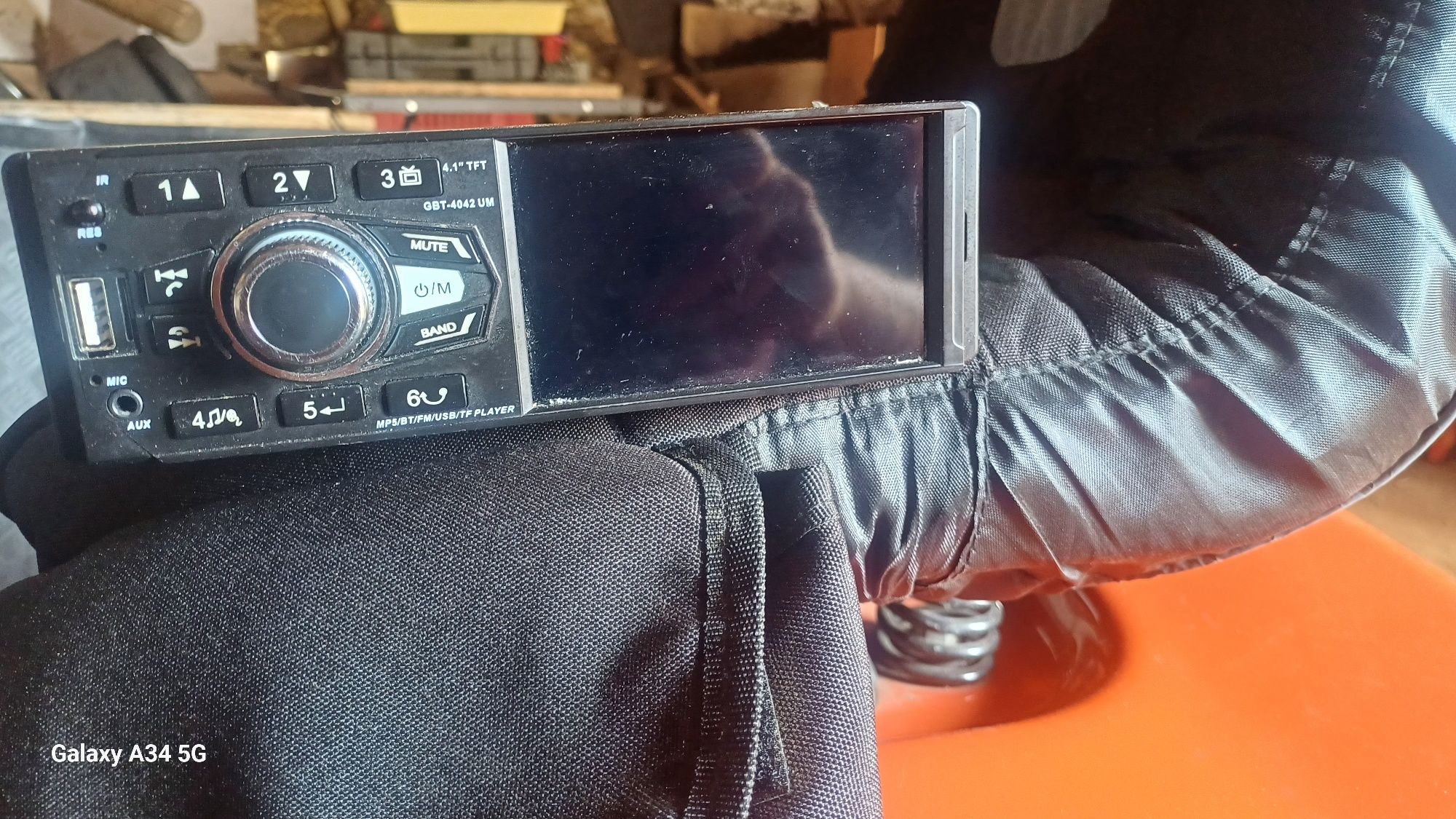 Radia samochodowe dwa orginalne jedno dwd bluetooth