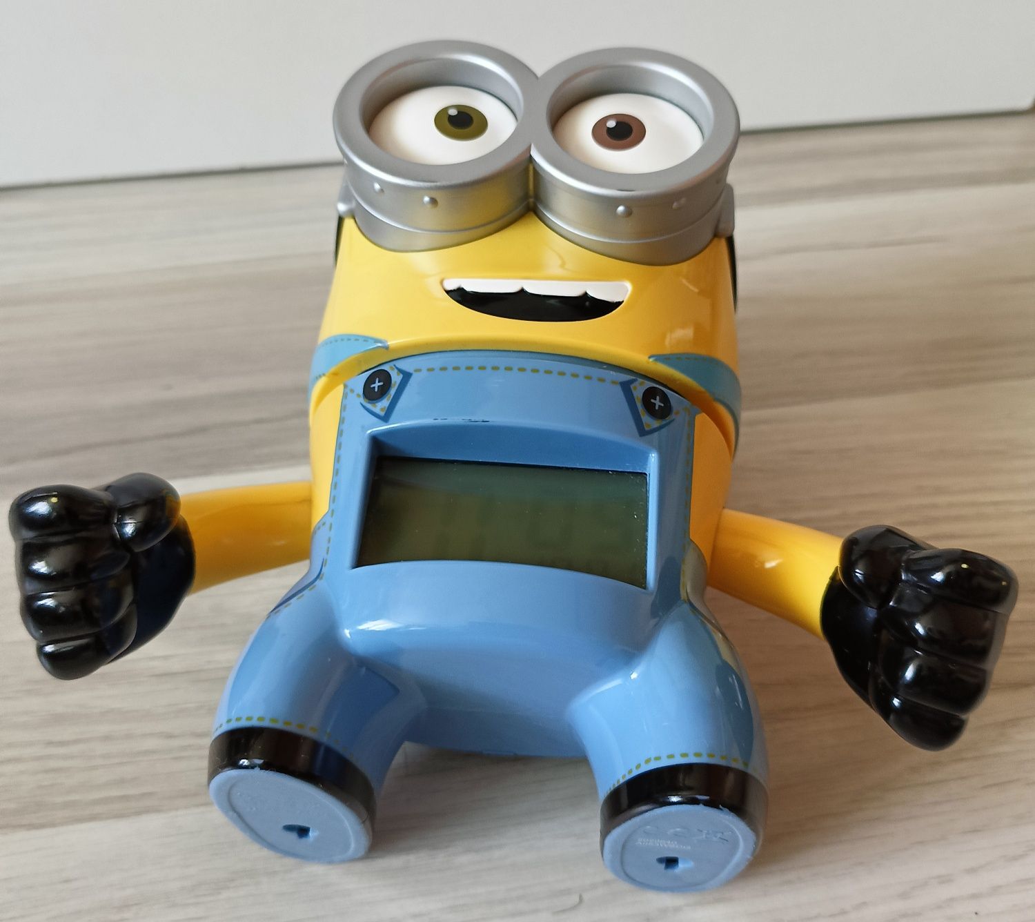 Clic Time BulbBotz Minionki Minionek Bob zegar Budzik Świeci 16cm