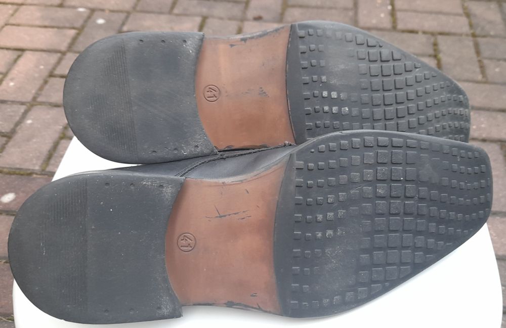 Buty męskie czarne skórzane 41