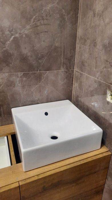 2 lavatórios Sanitana