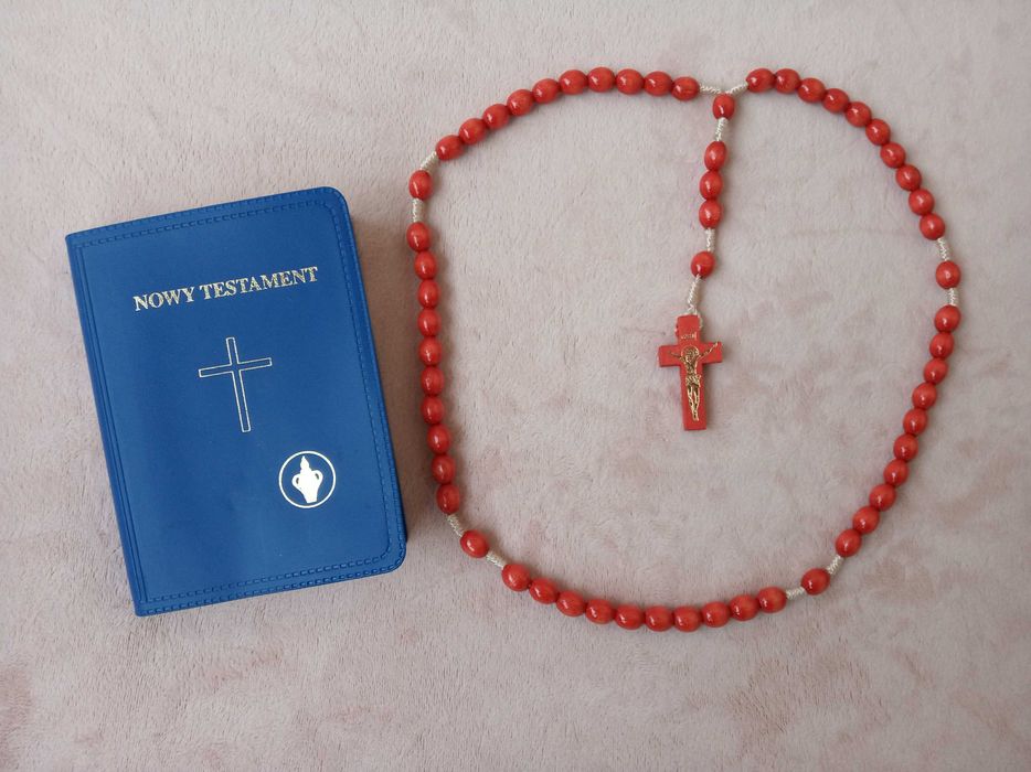 Zestaw dewocjonalia Różaniec i Pismo Święte