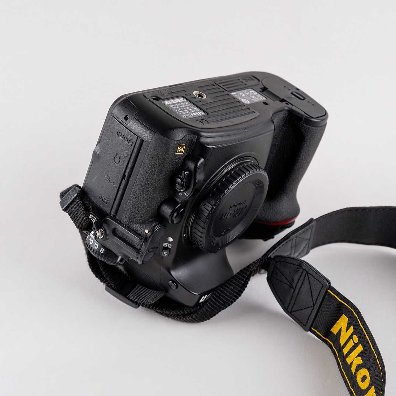 Lustrzanka Nikon D800 pełna klatka przebieg 22710 stan bardzo dobry