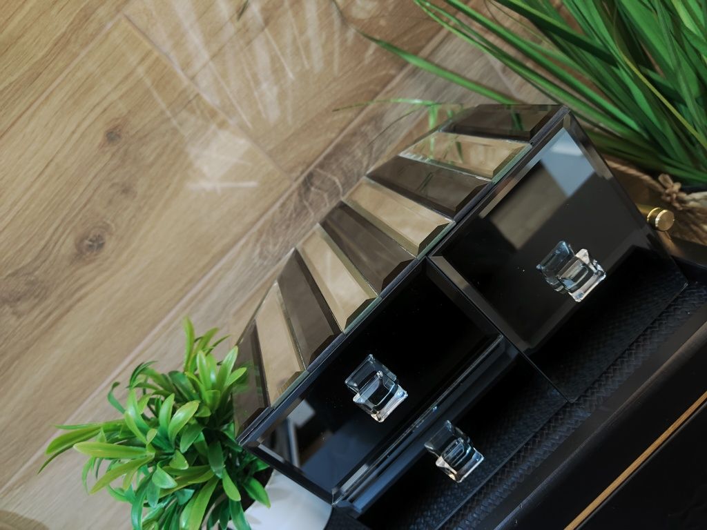 Piękna szkatułka na biżuterię home&you