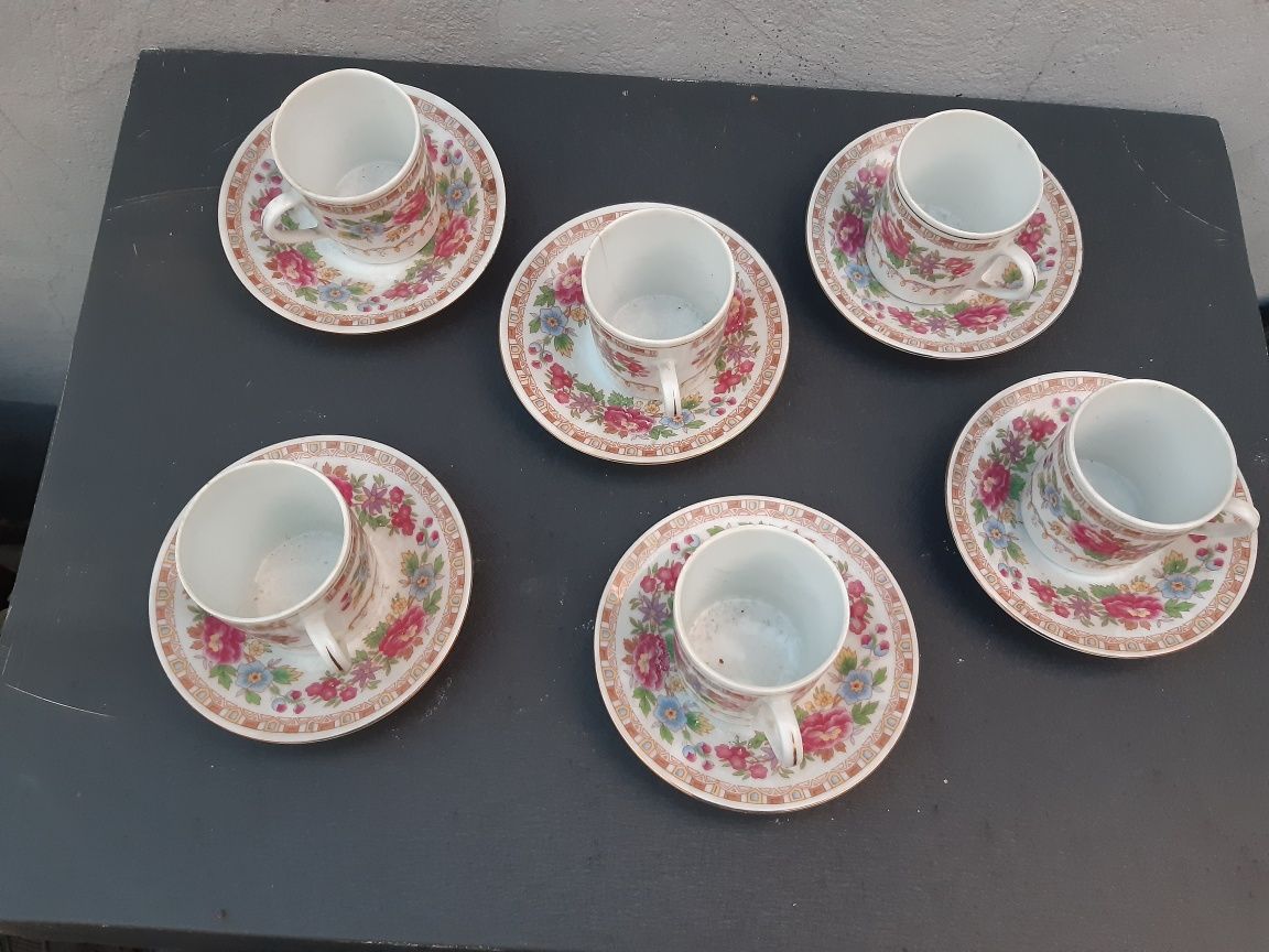 Porcelana chińska komplet  talerzyki filiżanki.