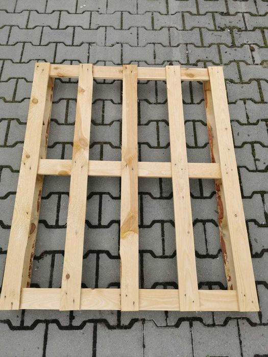 Sprzedam palety 120 x 120 cm