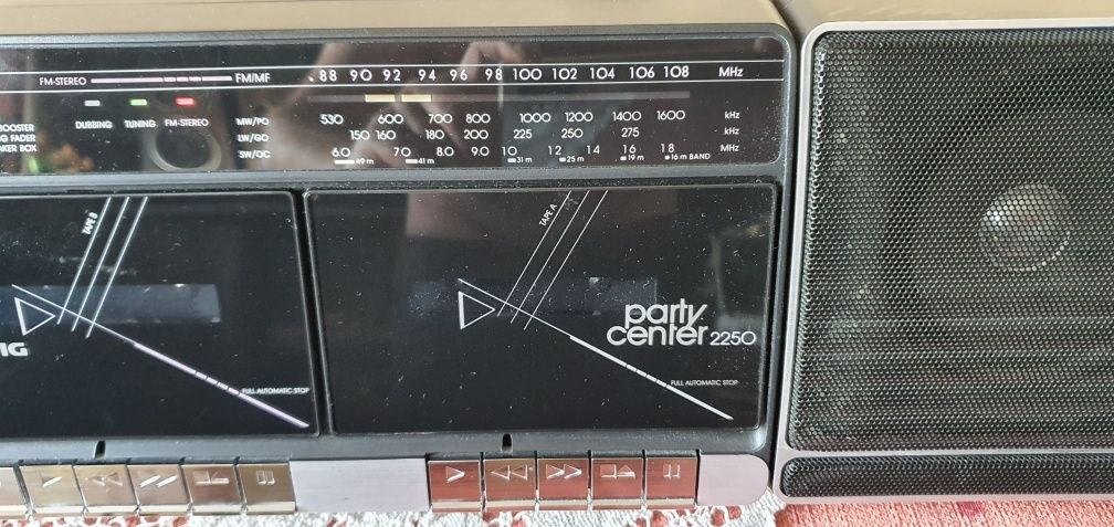 Radiomagnetofon GRUNDIK