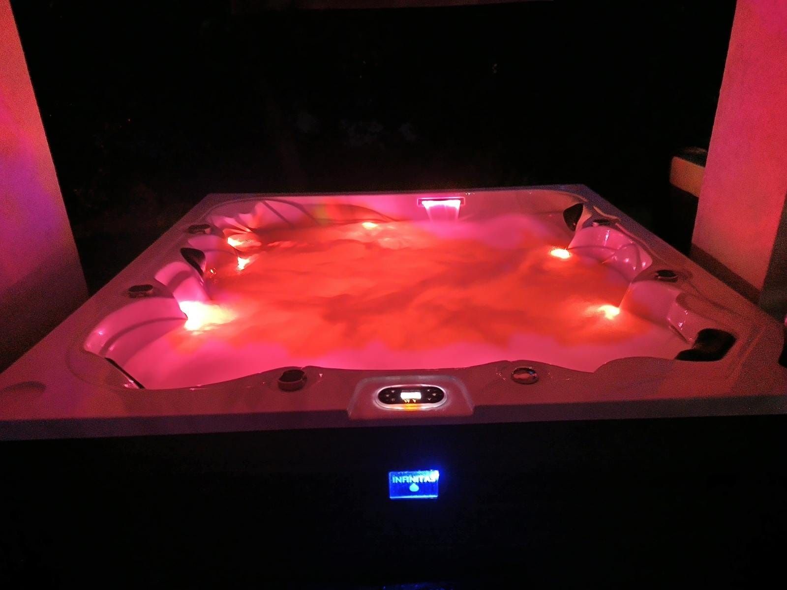 Jacuzzi ogrodowe Made in Germany na zewnątrz infinitas SE 300