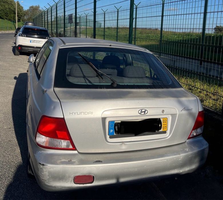 HYUNDAI accent charme